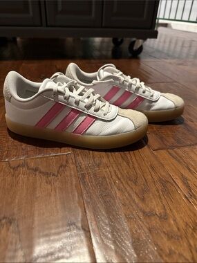 adidas Off-White Sneakers with Pink Stripes and Gum Sole